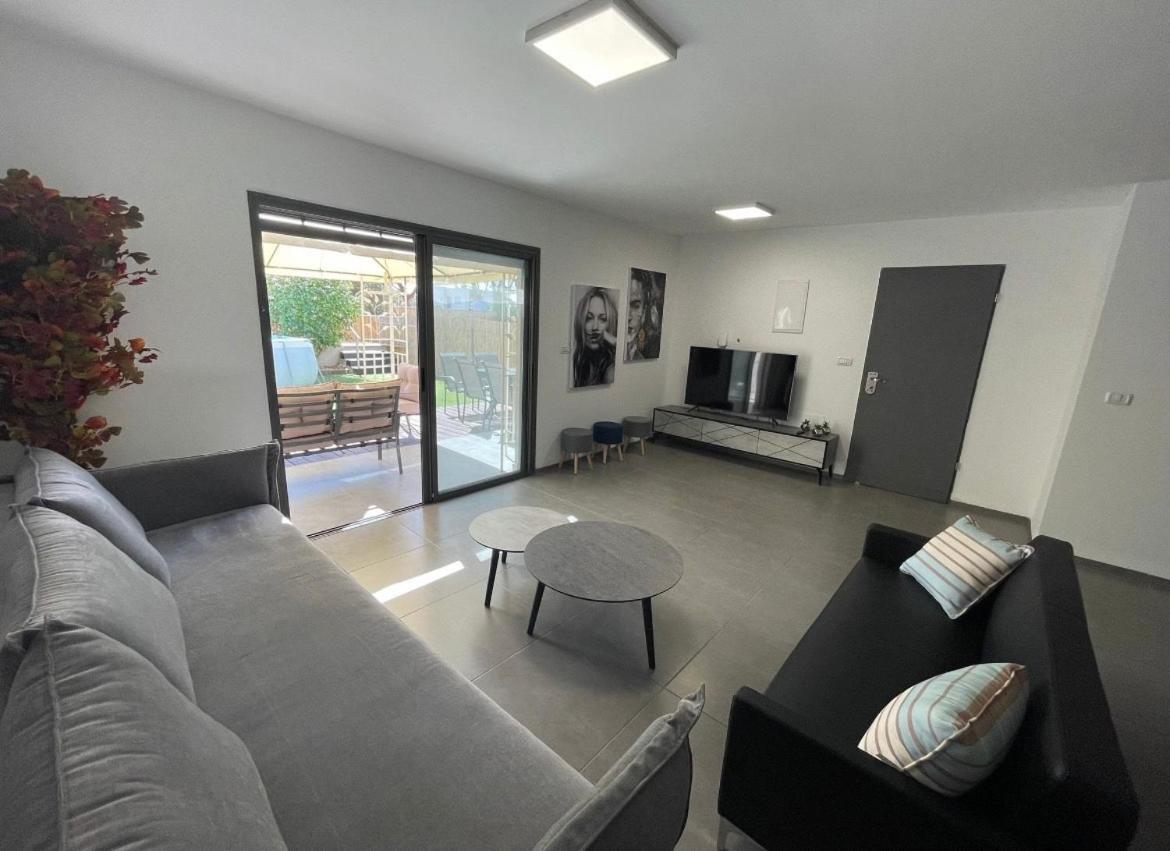 סוויטת עלית בריכה מחוממת Villa Poriyya Exterior foto